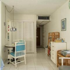 Апартаменты Sky View Beach Studio - Montego Bay Club комната для гостей фото 2