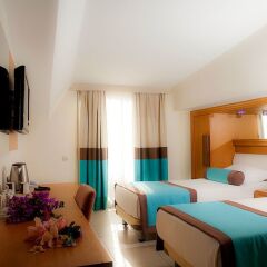 Blue Bay Platinum Hotel комната для гостей