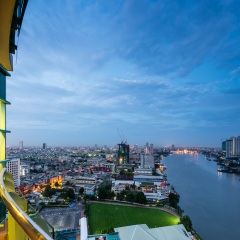 Отель Chatrium Riverside Bangkok 5* Люкс с различными типами кроватей фото 4
