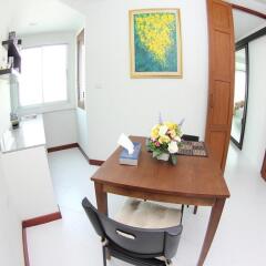 Отель Baan Salin Suites в номере