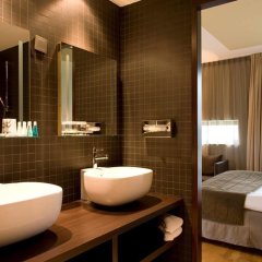 Отель Dutch Design Hotel Artemis Нидерланды, Амстердам - 8 отзывов об отеле, цены и фото номеров - забронировать отель Dutch Design Hotel Artemis онлайн ванная