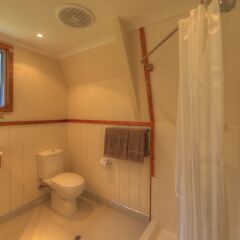 A-Frame Chalets @ Mokutu in Burnt Pine, Norfolk Island from 135$, photos, reviews - zenhotels.com bathroom