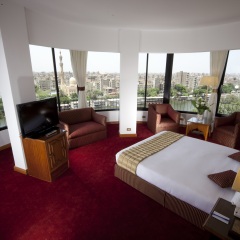 Отель Golden Tulip Flamenco комната для гостей