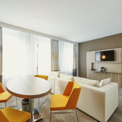 Гостиница ibis Krasnoyarsk Center в Красноярске 10 отзывов об отеле, цены и фото номеров - забронировать гостиницу ibis Krasnoyarsk Center онлайн Красноярск комната для гостей фото 5
