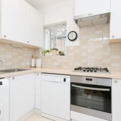 Отель Veeve - Rosey Rosslyn Flat в номере