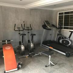 Отель Pentagon Luxury Suites Enugu Нигерия, Энугу - отзывы, цены и фото номеров - забронировать отель Pentagon Luxury Suites Enugu онлайн фитнесс-зал