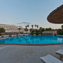 Отель Doreta Beach Resort & Spa Греция, Родос - отзывы, цены и фото номеров - забронировать отель Doreta Beach Resort & Spa онлайн бассейн фото 2