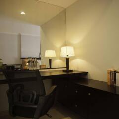 The Alcove Library Hotel удобства в номере фото 2