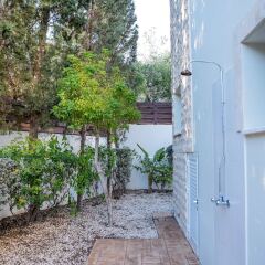 Отель Konnos Beach Villa No 5