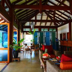 Отель Koh Jum Beach Villas интерьер отеля