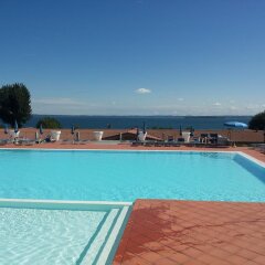 Отель Montecolo Resort Манерба-дель-Гарда бассейн фото 3