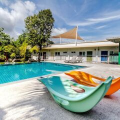 Отель Chalong Hill Tropical Garden Homes бассейн