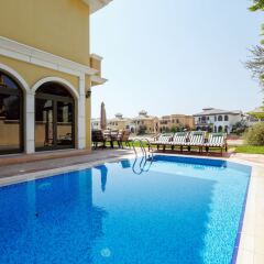 Отель Kennedy Towers - Frond P Villa бассейн