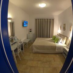 Hotel Mathios Village сейф в номере