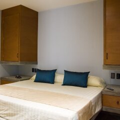 Отель Sonder Urban Stay Мексика, Плая-дель-Кармен - отзывы, цены и фото номеров - забронировать отель Sonder Urban Stay онлайн сейф в номере
