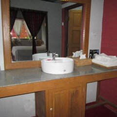 Отель Pyi1 Guest House Мьянма, Хехо - отзывы, цены и фото номеров - забронировать отель Pyi1 Guest House онлайн ванная фото 2