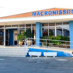 Отель Makronisos Village городской автобус