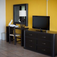 Отель San Marino Vallarta Centro Beach Front Пуэрто-Вальярта удобства в номере
