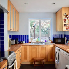 Отель Bright 2 Bedroom House in Central Brighton Брайтон в номере