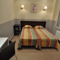 Отель Hipotel Paris Gare du Nord Merryl комната для гостей фото 7