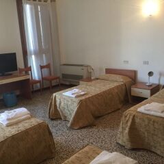 Отель Bed And Venice Венеция комната для гостей фото 2