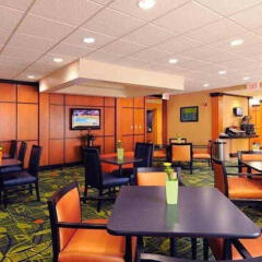 Отель Fairfield Inn & Suites by Marriott Frederick