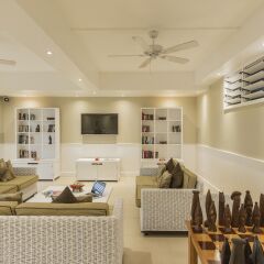 Отель Malolo Island Resort интерьер отеля