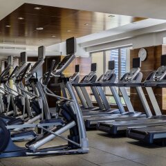 Отель Hilton Dubai The Walk фитнесс-зал фото 3