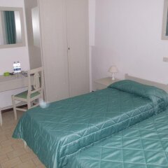 Отель Albergo Dei 10 Colori Проччио комната для гостей фото 4