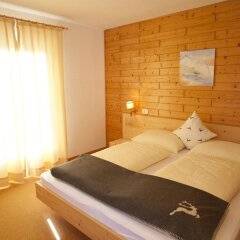 Отель Garni Interski Стельвио сейф в номере