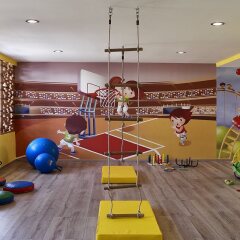 Отель Roda Beach Resort & Spa Корфу фитнесс-зал