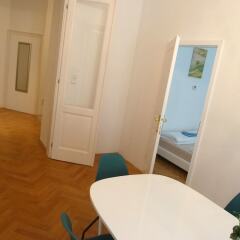 Отель Sobieski Apartments St. Stephen Cathedral Австрия, Вена - отзывы, цены и фото номеров - забронировать отель Sobieski Apartments St. Stephen Cathedral онлайн комната для гостей фото 3