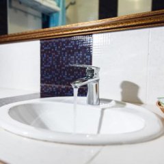 Гостиница Royal в Анапе отзывы, цены и фото номеров - забронировать гостиницу Royal онлайн Анапа ванная фото 2