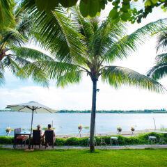 Отель Vinh Hung Riverside Resort & Spa пляж