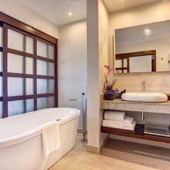 Отель Royalton White Sands All Inclusive Ямайка, Дискавери-Бей - отзывы, цены и фото номеров - забронировать отель Royalton White Sands All Inclusive онлайн ванная фото 2