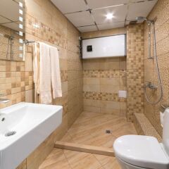 Отель Stambolov Hotel Veliko Tarnovo Болгария, Велико Тырново - 1 отзыв об отеле, цены и фото номеров - забронировать отель Stambolov Hotel Veliko Tarnovo онлайн ванная