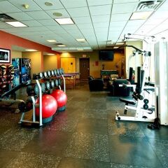 Отель Hampton Inn and Suites by Hilton, Downtown Vancouver Канада, Ванкувер - отзывы, цены и фото номеров - забронировать отель Hampton Inn and Suites by Hilton, Downtown Vancouver онлайн фитнесс-зал фото 2