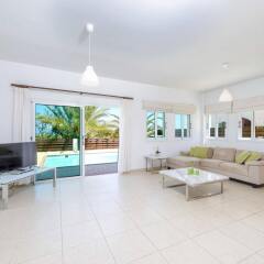 Отель Chronos Villa комната для гостей