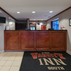 Отель The Varsity Inn интерьер отеля