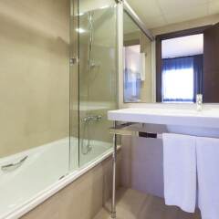 Отель URH Hotel Excelsior Испания, Льорет-де-Мар - 4 отзыва об отеле, цены и фото номеров - забронировать отель URH Hotel Excelsior онлайн ванная фото 2
