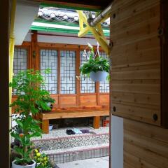 Отель Hanok Guesthouse 201 Южная Корея, Сеул - отзывы, цены и фото номеров - забронировать отель Hanok Guesthouse 201 онлайн спа фото 2