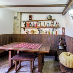 Отель Guest House La Casa Болгария, Генерал-Кантраджиево - отзывы, цены и фото номеров - забронировать отель Guest House La Casa онлайн гостиничный бар