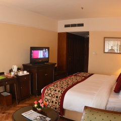 Отель Radisson Hotel Kathmandu Непал, Катманду - отзывы, цены и фото номеров - забронировать отель Radisson Hotel Kathmandu онлайн комната для гостей фото 5