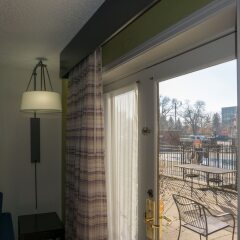 Отель Holiday Inn Express Columbus Downtown США, Колумбус - отзывы, цены и фото номеров - забронировать отель Holiday Inn Express Columbus Downtown онлайн балкон