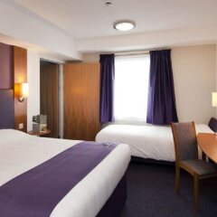 Отель Premier Inn London Stansted Airport комната для гостей