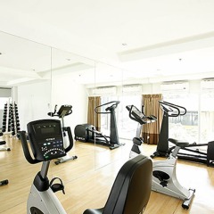 Отель The Embassy Sathorn фитнесс-зал фото 3