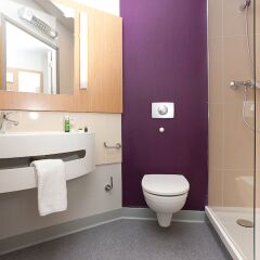 B&B Hotel Warszawa-Okęcie ванная фото 2