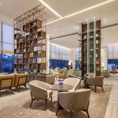 DoubleTree by Hilton Hotel Shenzhen Longhua гостиничный бар