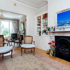 Отель Timeless Family Home интерьер отеля
