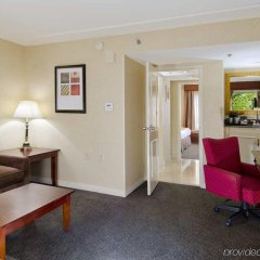 DoubleTree by Hilton Torrance - South Bay in Torrance, United States of America from 274$, photos, reviews - zenhotels.com guestroom
